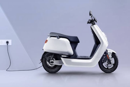 Harga Motor Listrik Lebih Mahal dari Motor Biasa? Ini 5 Alasannya