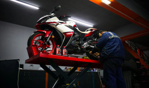 Ganti Ban Motor Berapa Sih? Ini Estimasi Biayanya!