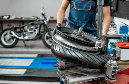 Cara Menggunakan Cairan Anti Bocor pada Ban Motor dengan Benar