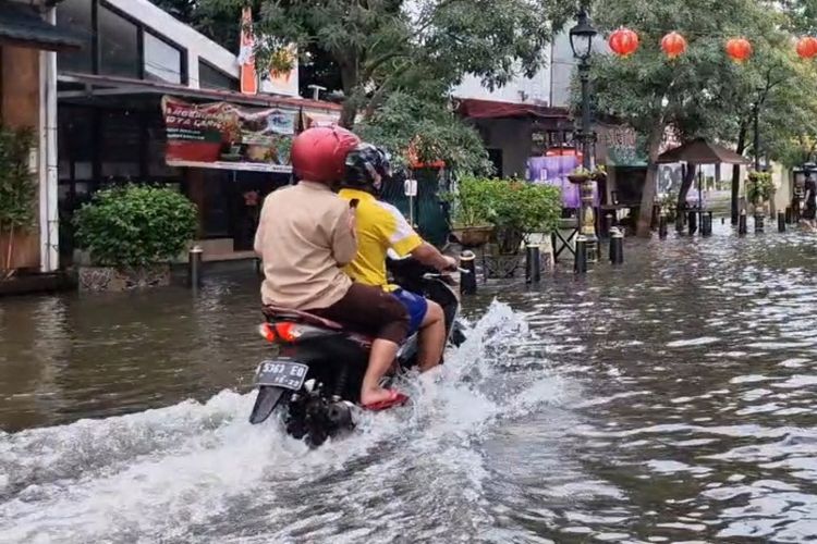 Mesin Motor Mati karena Hujan? Ini 8 Penyebabnya