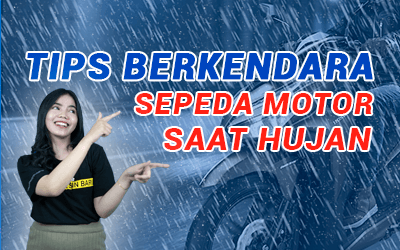 9 Tips Berkendara Motor Saat Hujan, Aman Sampai Tujuan!